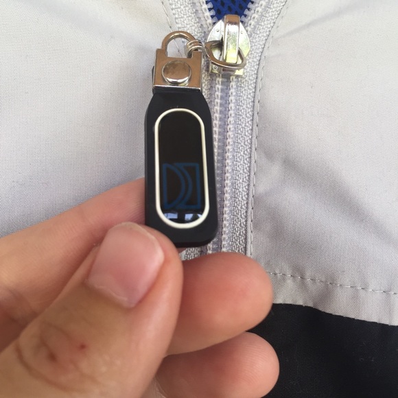 CARNIVAL Cruise line Wind Breaker Logo Zip Jacket - Picture 7 of 11